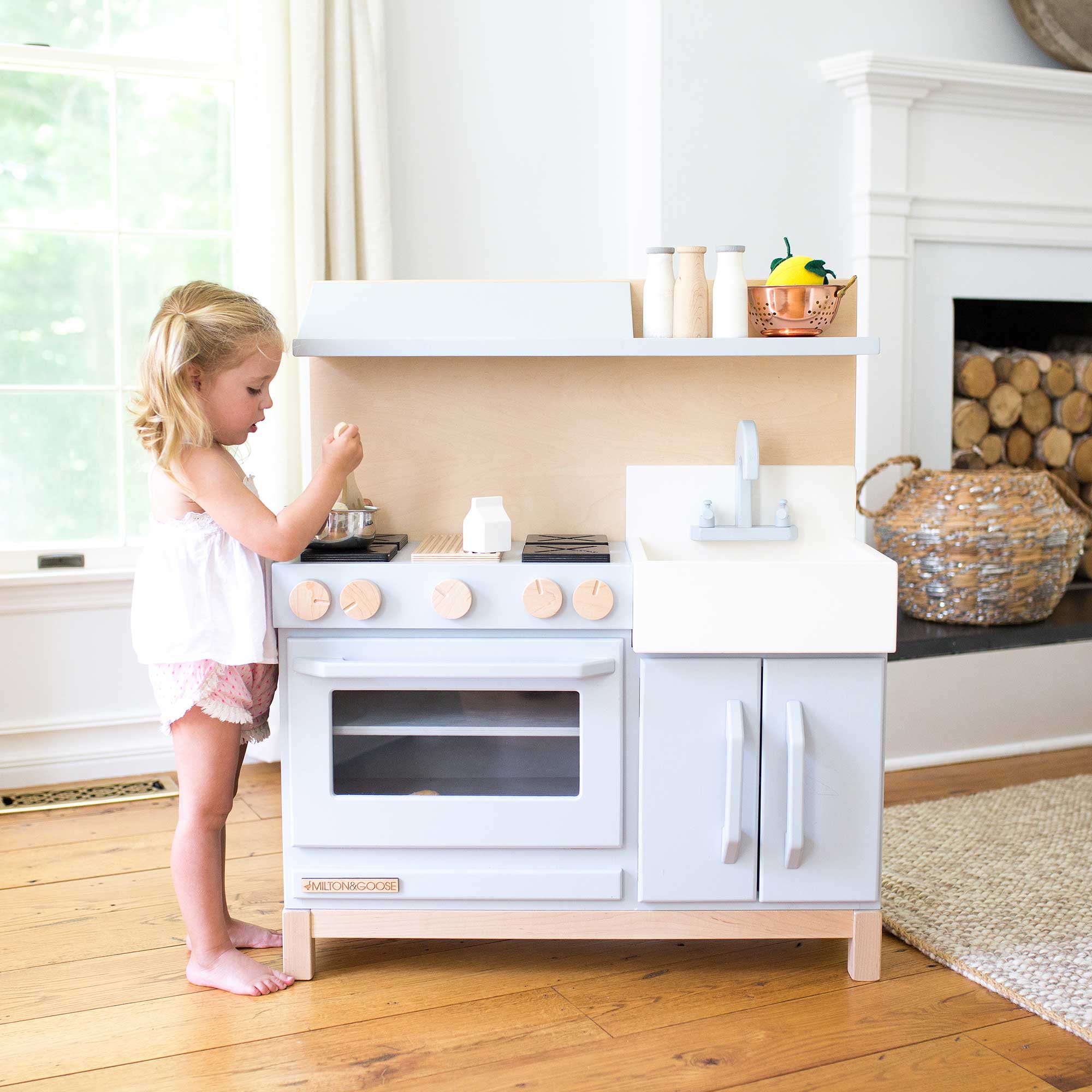 The Essential Play Kitchen: A Beloved Staple for Parents and Kids Alike