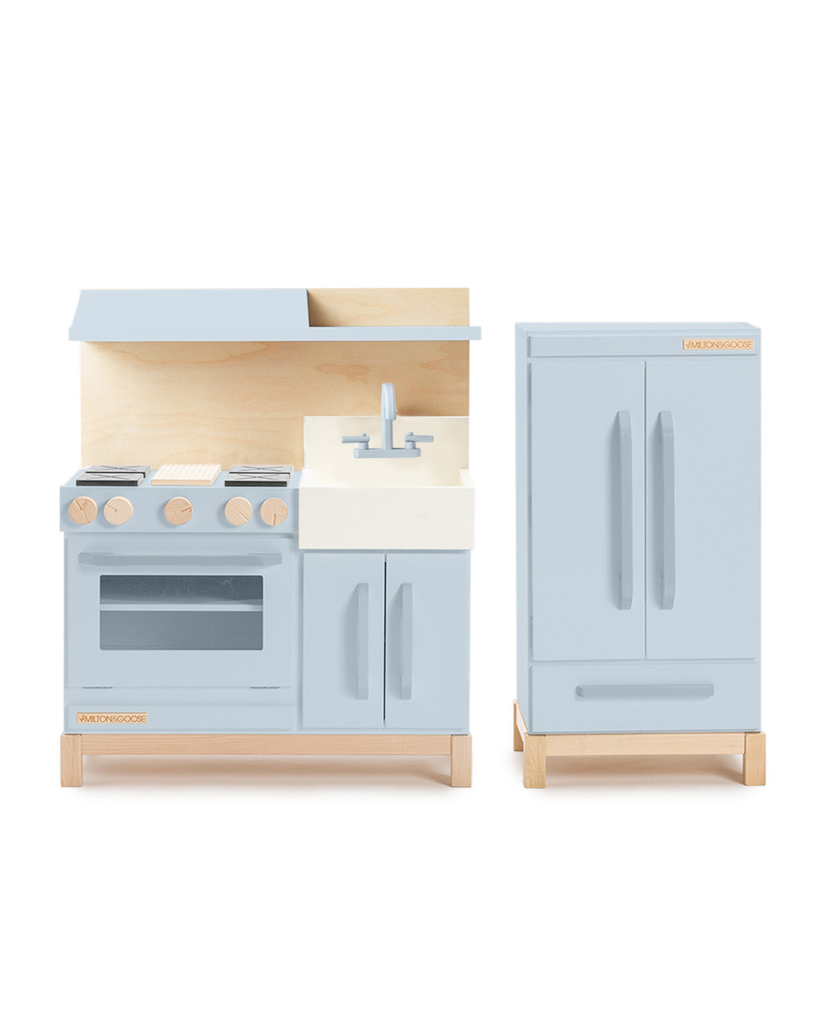 https://miltonandgoose.com/cdn/shop/files/milton-and-goose-essential-play-kitchen-with-hood-and-refrigerator-gray-1200x1500_2048x2048.jpg?v=1694559056
